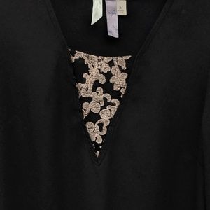 Francesca 3/4 sleeve black top size M